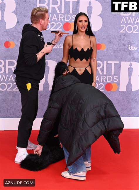 Maya Jama Sexy Seen Flashing Her Boobs And Abs In A Very Skimpy Dress