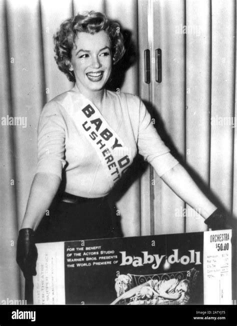 1956 18 December New York Usa The Celebrated Movie Actress