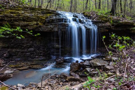 Blue Hole To Green Grotto Falls Will Be The Most Colorful Hike You Take