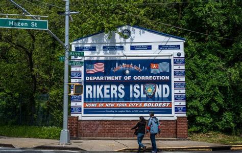 Correction Captain Charged With Beating Teenage Rikers Inmate The New