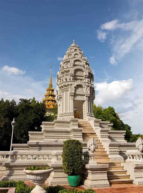 21 Cambodia Landmarks For Your 2024 Bucket List