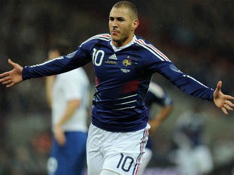 Pablo polo y luis f. Football Players: Karim Benzema Profile and Images ...