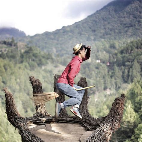 Bahkan bisa dikatakan terabaikan dengan wisatawan yang hendak berkunjung ke puncak joglo atau landasan gantole. Cewek Berhijab Cantik Selfie Di Tempat Wisata. - Cewek Pantai Cantik Dan Seksi. - VIRALKAN ...