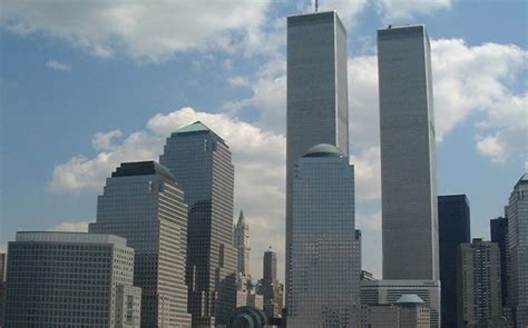 And 2 world trade center (the south tower), at 1,362 feet (415.1 m)—were the tallest buildings in the world. World Trade Center - G-WAY.PL - Pomysł Na Weekend