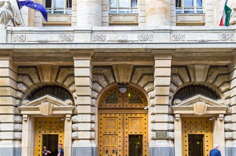 You can use the public bank home loan calculator to calculate your monthly repayments, based on your desired property value and loan amount. Hungary's central bank slashes base rate to historic low ...