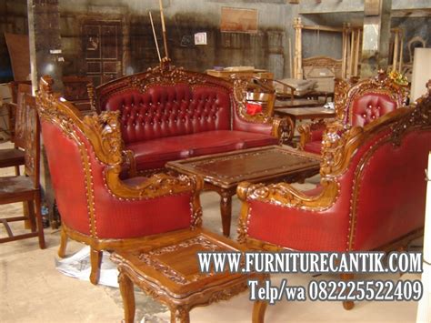 12 desain ruang tamu kecil terbaru 2021. Sofa Jati Ruang Tamu Utama Mewah | Model Pintu Minimalis ...