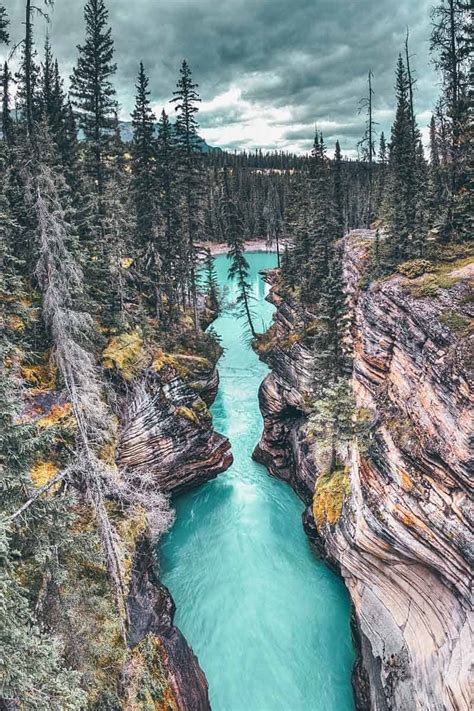 12 Places You Can't Miss in Alberta, Canada | Avenly Lane | Fashion