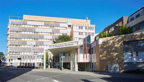 KrankenhausMitarbeiter positiv getestet WestpfalzKlinikum erwägt