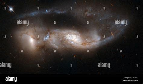 Hubble Interacting Galaxy Ngc 6621 2008 04 24 Stock Photo Alamy