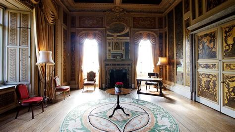 Go Inside The Lavish Rooms Of Highclere Castle The Setting For Downton