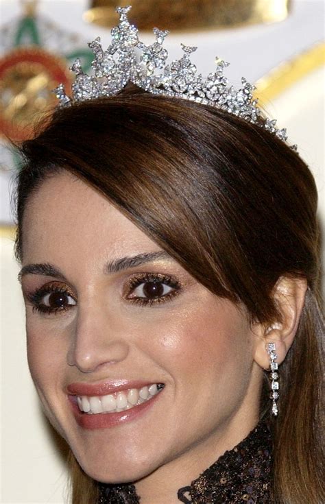 Tiara Mania Queen Rania Of Jordans Diamond Floral Tiara