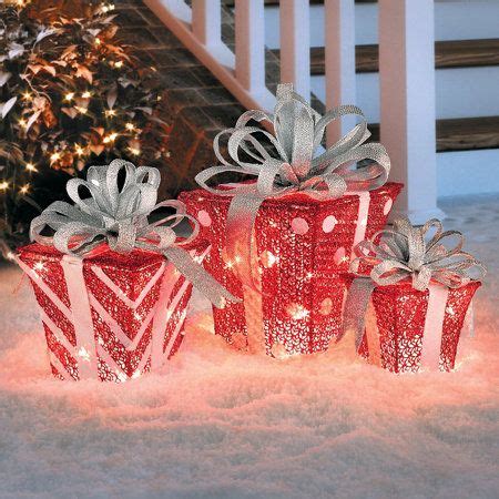 242 best Outdoor Christmas Decorations images on Pinterest | Outdoor