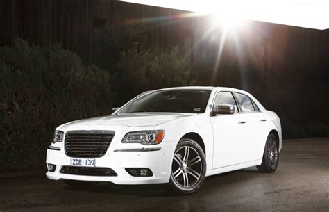 Chrysler 300c Luxury First Drive Car Review Practical Motoring