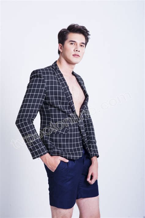 มิกค์ ทองระย้า ดาราหนุ่มช่อง 7 ที่สมัครเป็นทหารกองประจำการ ทอ.2 ที่ อ.เสาไห้ สระบุรี เมื่อการเกณฑ์ทหารประจำปี 2561 อัลบั้ม:มิกค์ ทองระย้า(25รูป)
