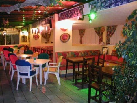 Los apartamentos la florida están ubicados en una zona céntrica en la localidad turística de puerto del carmen, a sólo unos minutos andando de la playa (unos 500 metros). Apartamentos La Florida, Puerto del Carmen (Lanzarote) - Atrapalo.com
