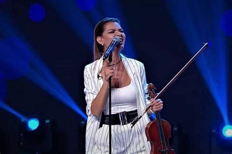 Service mgmt connect‏ @servmgmtconnect 9 апр. X Factor 2018: Raluca Răducanu, fata cu vioara care l-a ...