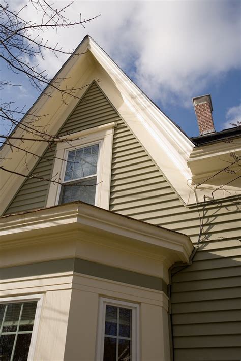 Painting the eaves on your home can totally transform its exterior, and you don't have to call in a professional to get it done. How to Paint the Eaves of a Two-Story House | Hunker