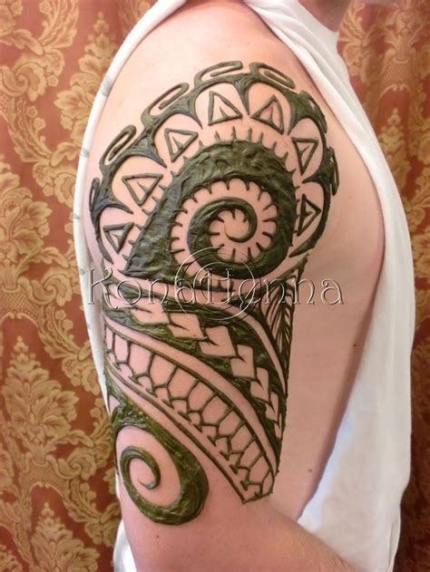 This is the green shade of mehendi for his back. male henna tattoo - Buscar con Google | Henna tattoos ...