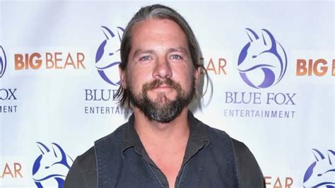 Zachary Knighton Biography Age Movies Surfing And Brother