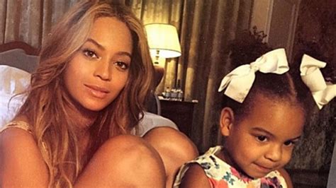 beyonce gives surprise performance at blue ivy s elementary school gala entertainment tonight