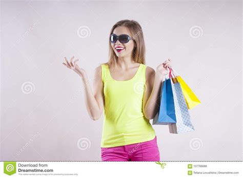 Joyful shopping 3.0.5 is newest and latest version for joyful shopping apk. Beautiful Girl Sunglasses, Shopping Bags, Summer Joyful ...