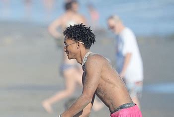 Jaden Smith Wet Bulge Shirtless Beach Pics Gay Male Celebs