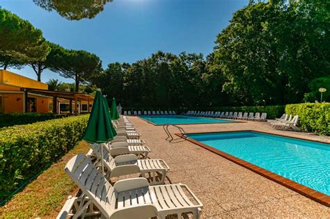 Residence e appartamenti vacanze al mare in toscana per famiglie. Residence con piscina Toscana Residence Toscana con ...