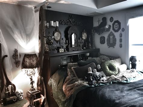 My antique gothic bed 🖤 | Dark home decor, Apartment inspiration, Goth
