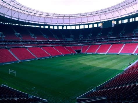''hoje é um dia histórico para a ciência no brasil e em sp. São Paulo disponibiliza o Morumbi para vacinação contra a ...