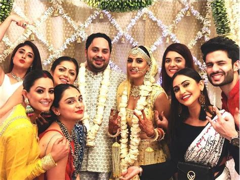 All About Tellywood Star Additi Gupta Wedding With Kabir Chopra Celebrity Weddings Wedding