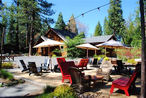 The Best Lodging Outside Yosemite Evergreen Lodge The Suitcase Scholar