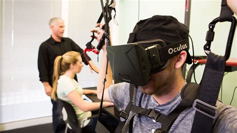 Game Studies Program Director Develops Oculus Rift Paragliding Simulator
