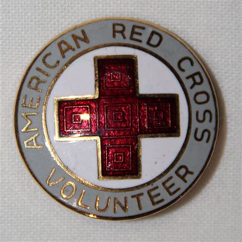 I026 Wwii American Red Cross Volunteer Pin B And B Militaria