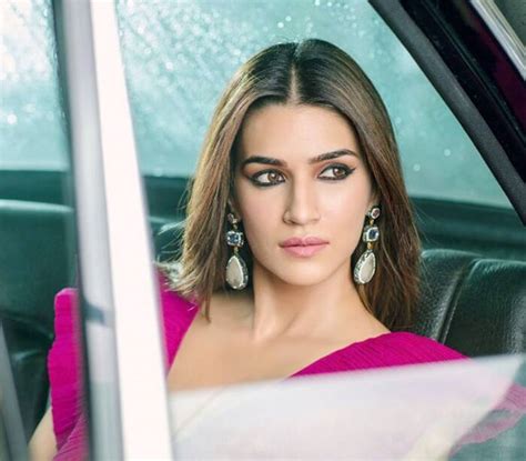 Happy Birthday Kriti Sanon 10 Times The Actor Wowed Us With Her Stunning Fashion Choices