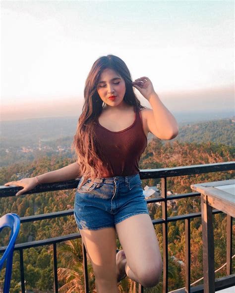 Cewek Cantik Asal Bali Montok Bikin Gemes MALAYA PICT