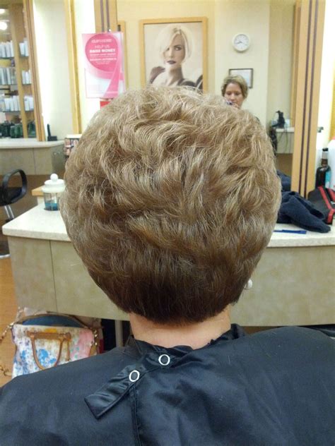 Coiffure Courte Senior Ideas - Idées de coiffure