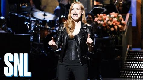 Jessica Chastain Lends Support To Women S March During SNL Monologue Mashable