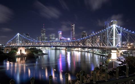 Is the overthedesk website based on a true story? Story Bridge City Queensland-to-over-the-night-Australia ...