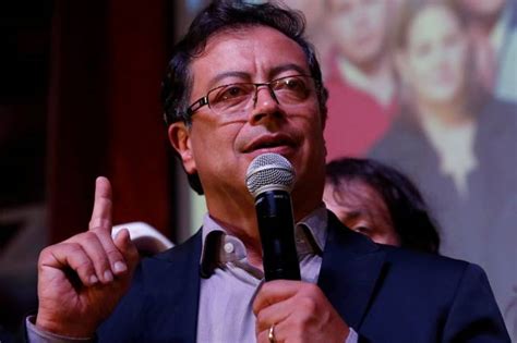 Gustavo francisco petro urrego (spanish pronunciation: Petro no segundo turno: uma batalha inédita para a ...