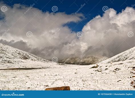 Beautiful View Of Snow Capped Mountain Stock Photo Image Of Mountain