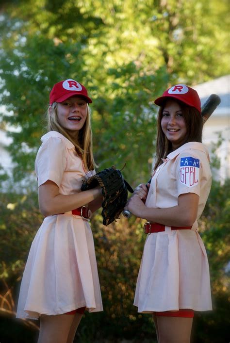 These costumes were made just for fun and no money is being made off of them!i was planning on doing a rockford peach costume for hallowe'en this year and i. A League of Their Own costumes.halloween | DIY: Fall ...