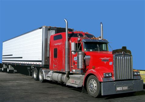 Filekenworth W900 Semi In Red Wikimedia Commons