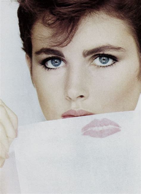 Supermodel Obsession: Vogue UK March 1983 "Beauty: First Impressions