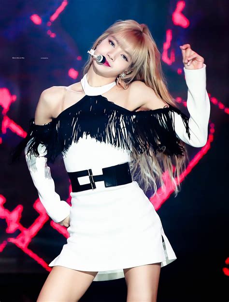 On Twitter Blackpink Lisa Blackpink Fashion Stage Outfits