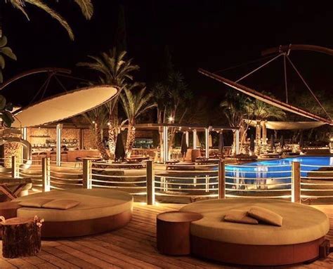 Naô Pool Club Marbella Bottle Service And Vip Table Booking