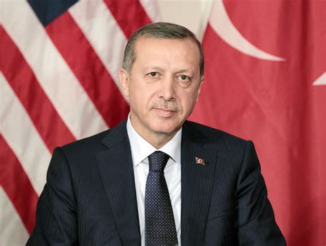 Daha sonraki çalışma hayatına başka bir şirkette genel müdür olarak devam etti. What Is Net Worth Of Tayyip Erdogan? | Smart Earning Methods