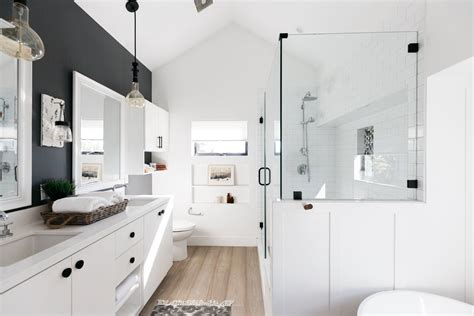 55 Beautiful Bathrooms That You Will Want To Stay In Forever