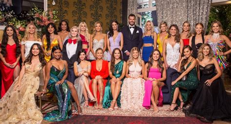 the key difference between the bachelor and bachelorette contestants who magazine