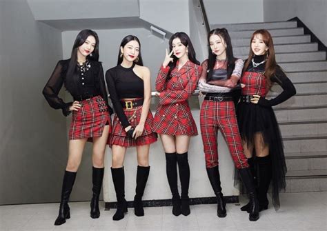 The merry montreal party is the highlight of the new years eve celebrations in this picturesque old city. BTS, Red Velvet wow millions in online New Year concerts ...