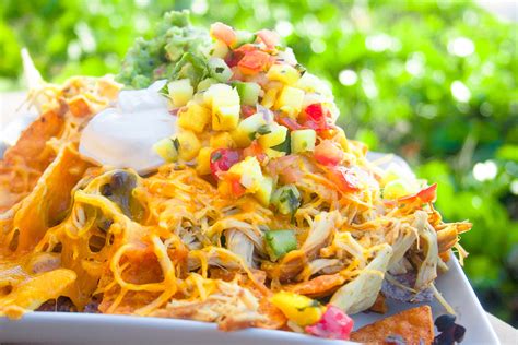 How do you make chicken sauce for chicken? Slow Cooked Shredded Chicken Nachos - Dad With A Pan